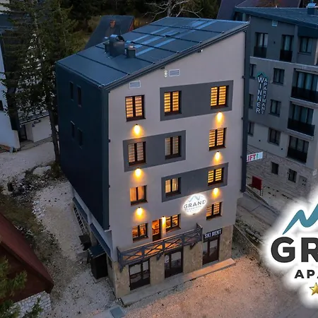 Διαμέρισμα Grand Lucic *